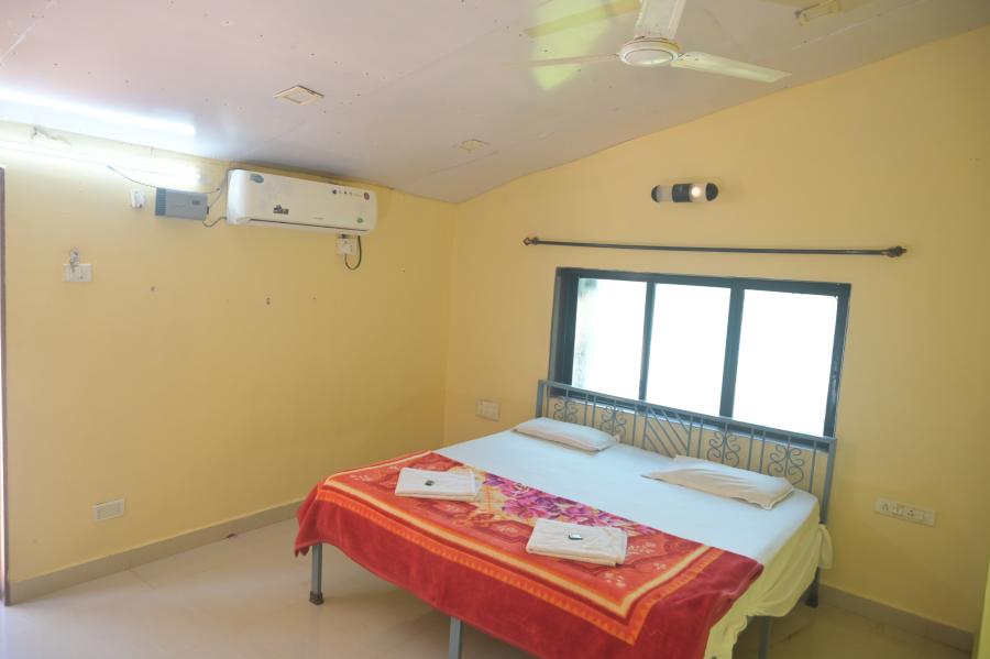 Couple AC Rooms 3
